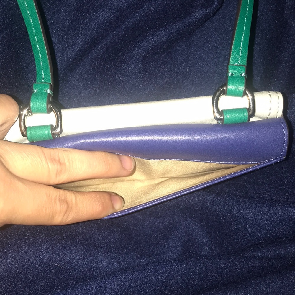 Small Tri-Color Coach Crossbody - Picture 10 of 10